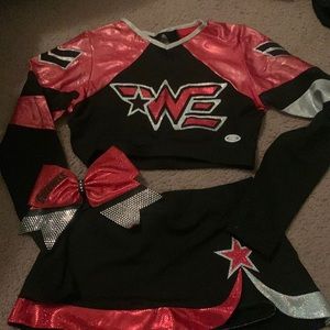 Woodlands Elite cheer uniform